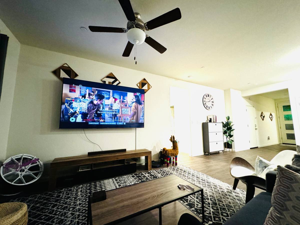 House for rent at 6598 E Lamona Ave, Fresno, CA 93727