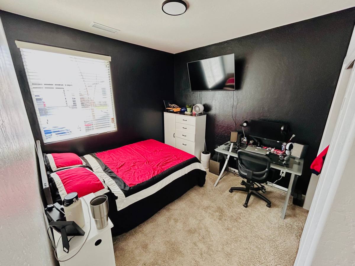 House for rent at 6598 E Lamona Ave, Fresno, CA 93727