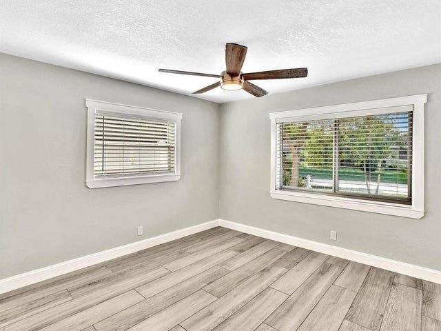 Townhouse for rent at 541 NE 18th St, Boca Raton, FL 33432