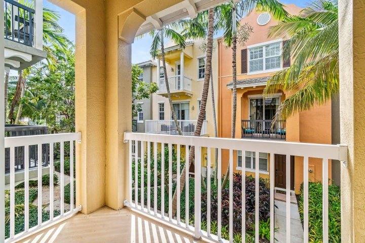Townhouse for rent at 109 E Coda Circle, Delray Beach, FL 33444