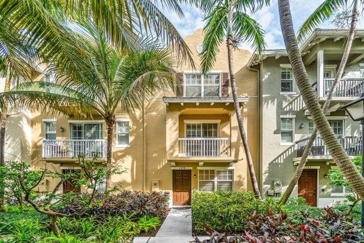 Townhouse for rent at 109 E Coda Circle, Delray Beach, FL 33444