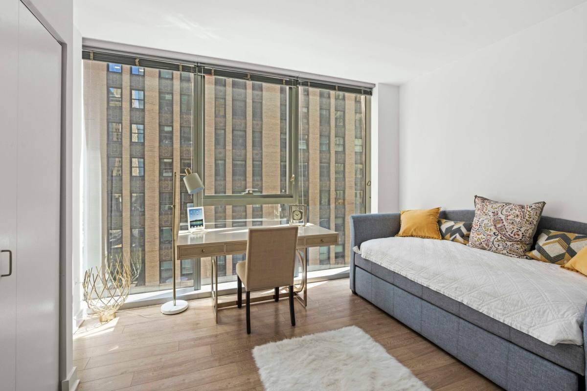 Apartment for rent at 211 N Garland Ave, Chicago, IL 60601