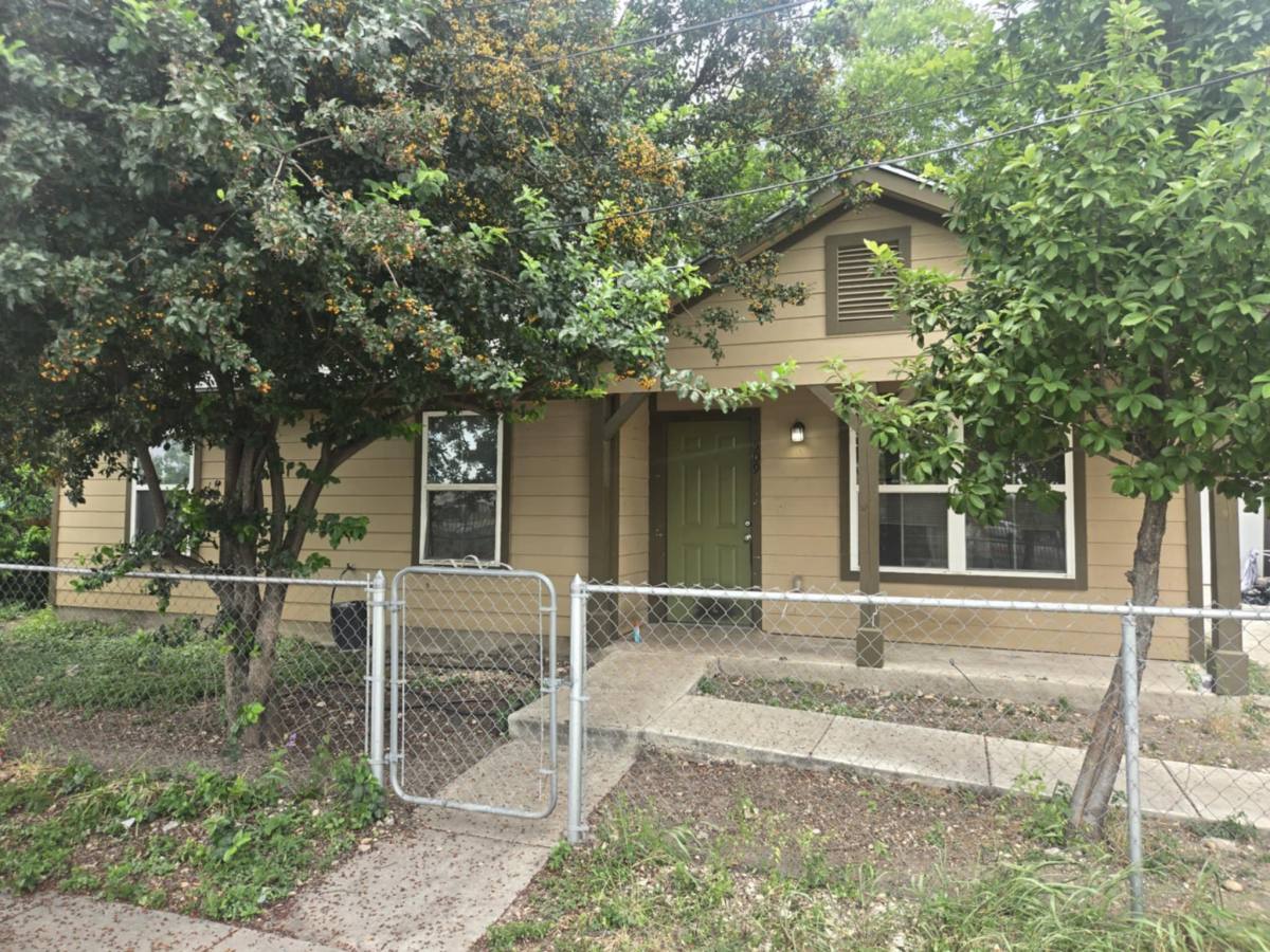 House for rent at 509 S Trinity St, San Antonio, TX 78207