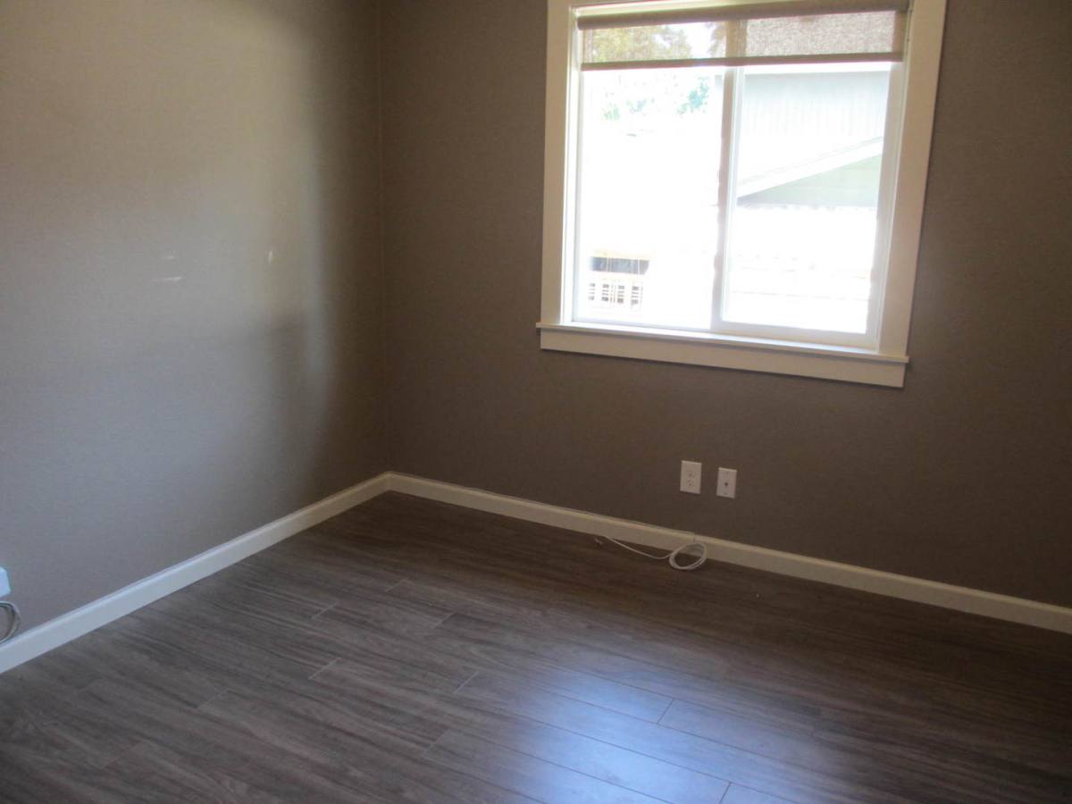 House for rent at 9529 N Fairhaven Ave, Portland, OR 97203