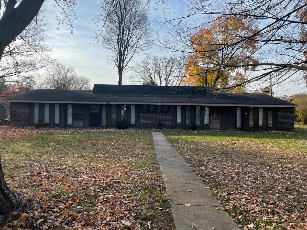 Apartment for rent at 5012 Old Maysville Rd, Fort Wayne, IN 46815