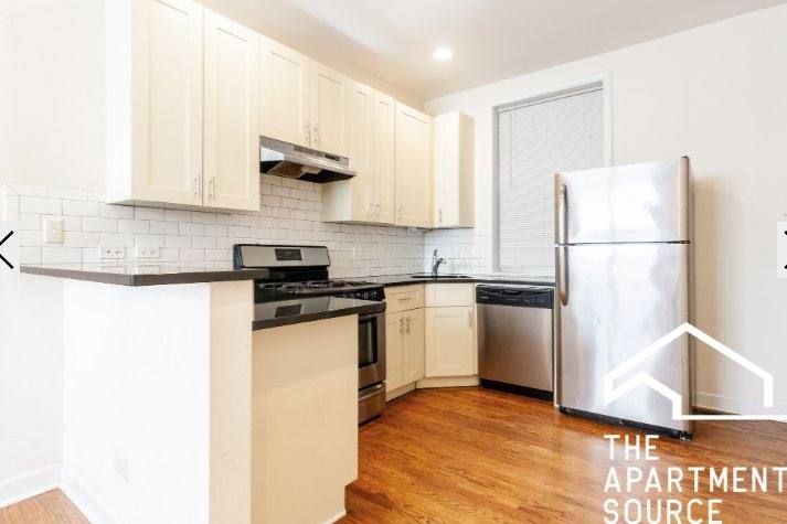 Apartment for rent at 853 W Cornelia Ave #3, Chicago, IL 60657