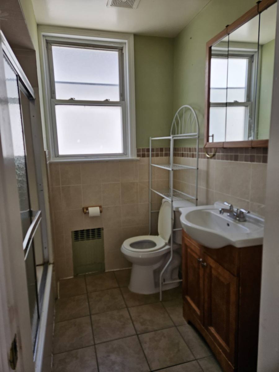 Apartment for rent at 320 Westfield Ave #2, Elizabeth, NJ 07208