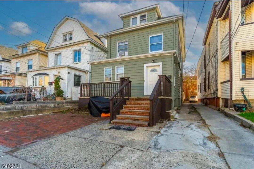 Apartment for rent at 320 Westfield Ave #2, Elizabeth, NJ 07208