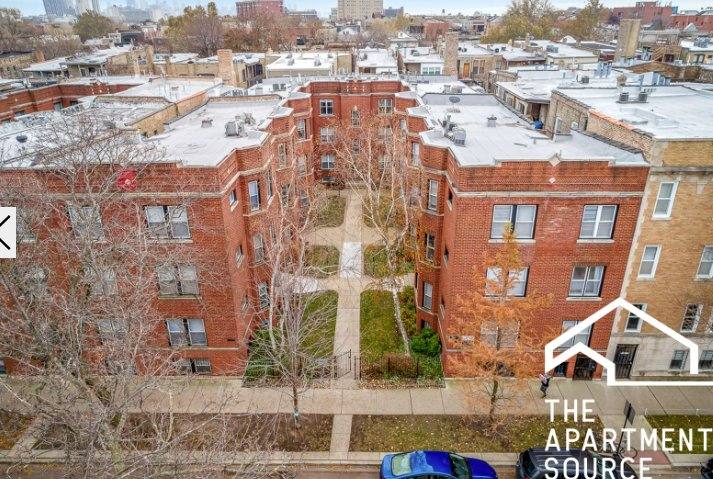 Apartment for rent at 855 W Cornelia Ave #4S, Chicago, IL 60657