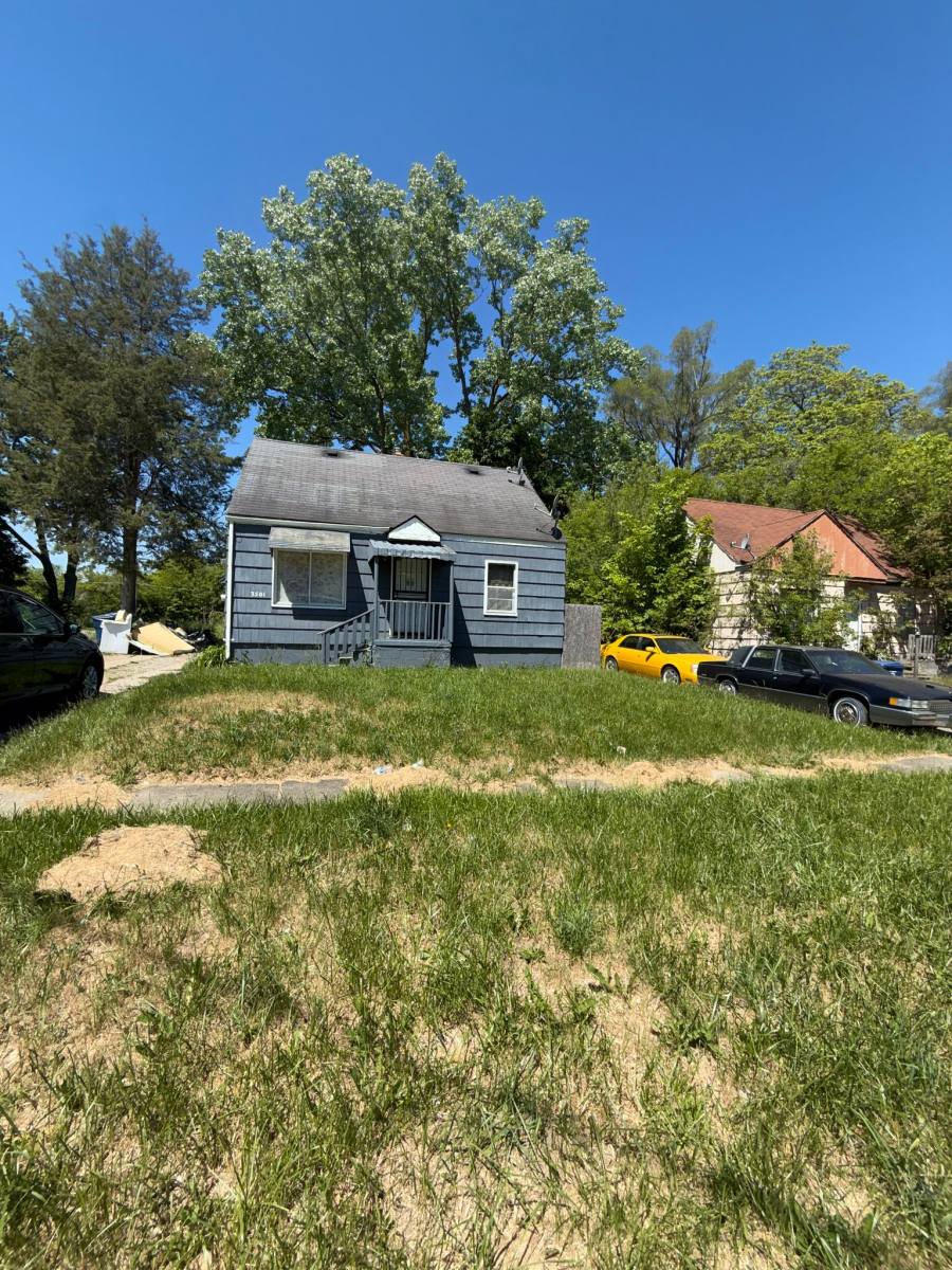 House for rent at 3501 Milbourne Ave, Flint, MI 48504