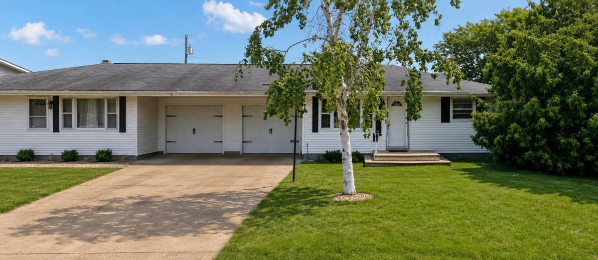 Townhouse for rent at 302 Meadow Lane, Wrightstown, WI 54180