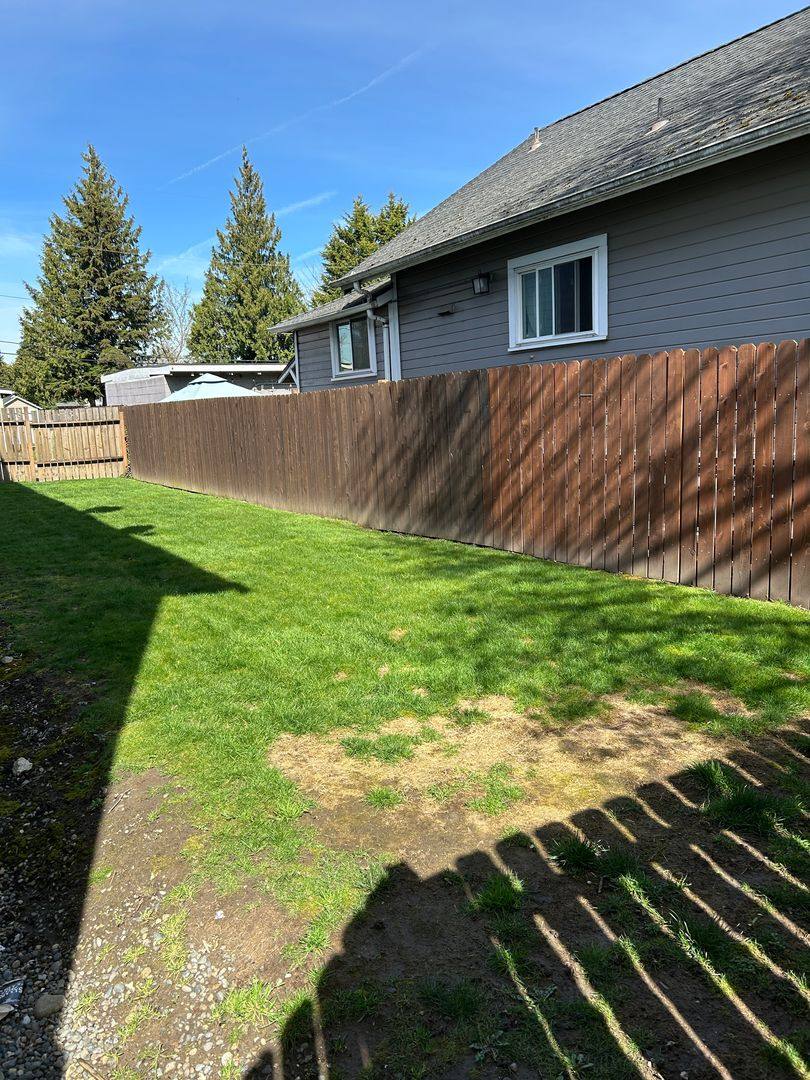 Apartment for rent at 111 10th St SE #4, Auburn, WA 98002