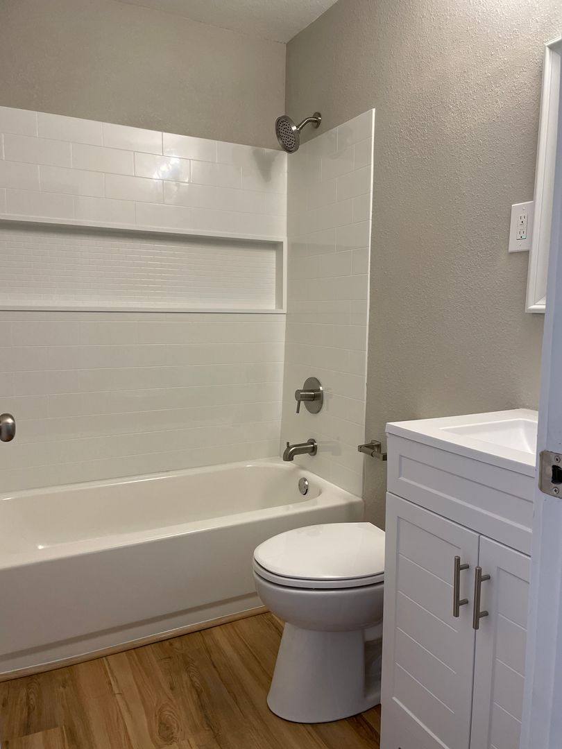 Apartment for rent at 111 10th St SE #4, Auburn, WA 98002