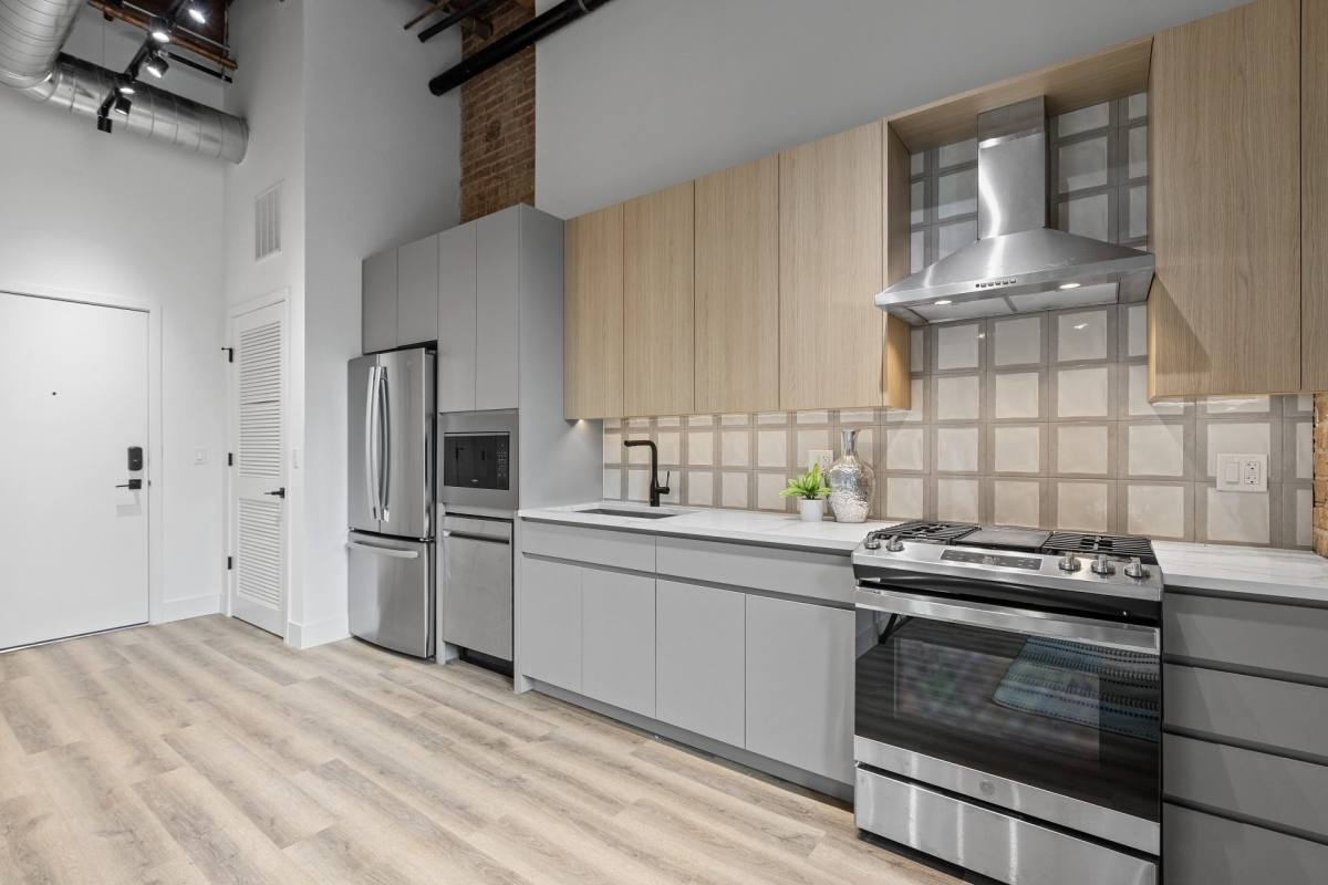 Apartment for rent at 163 W Ohio St, Chicago, IL 60654