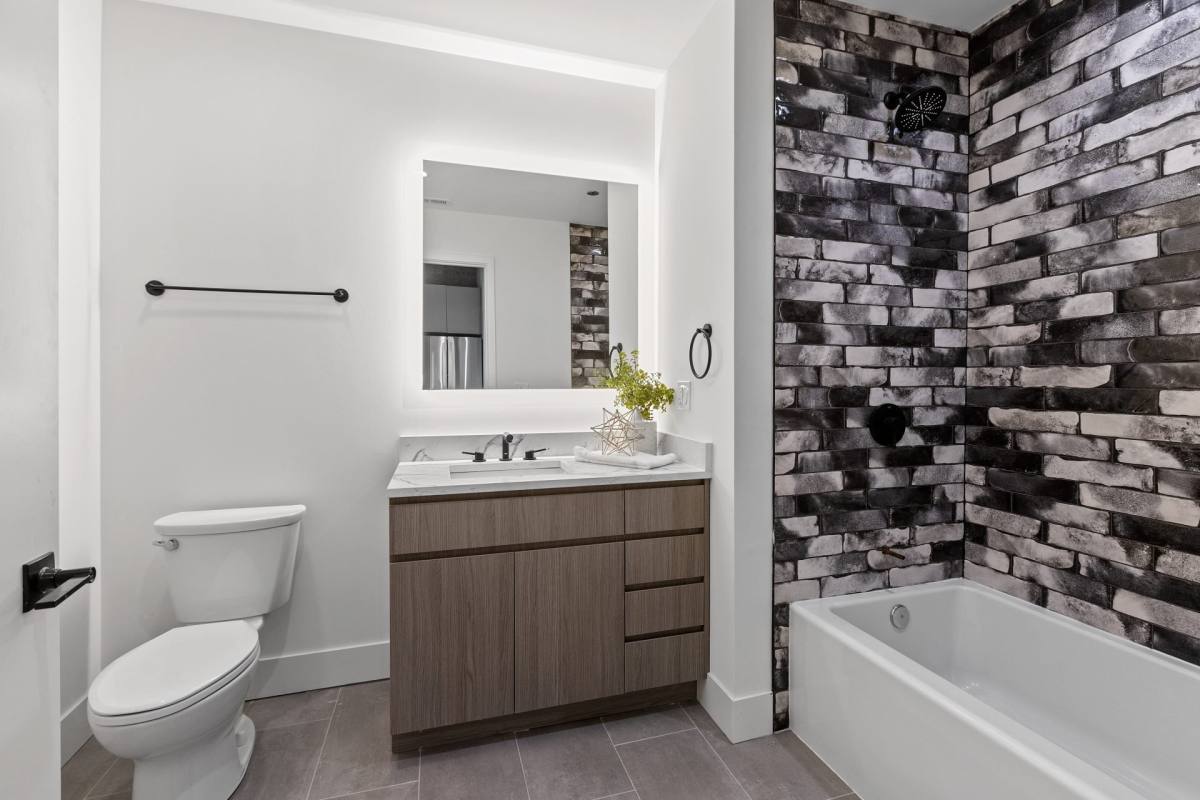 Apartment for rent at 163 W Ohio St, Chicago, IL 60654