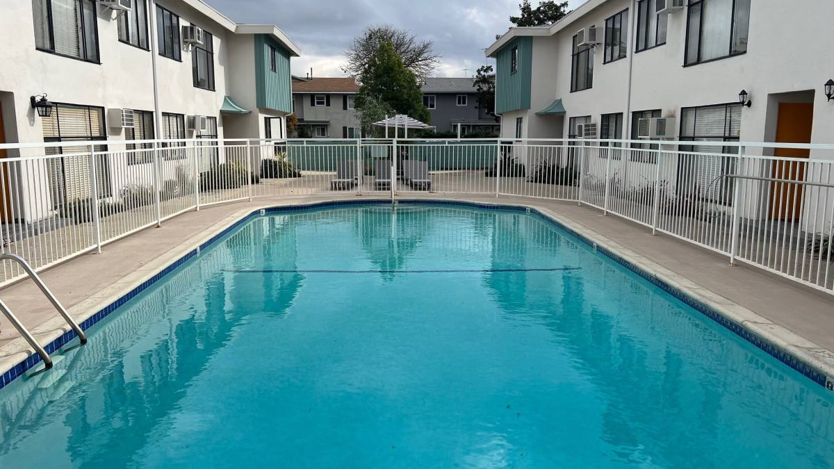 Apartment for rent at 4475 Murietta Ave #18, Sherman Oaks, CA 91423