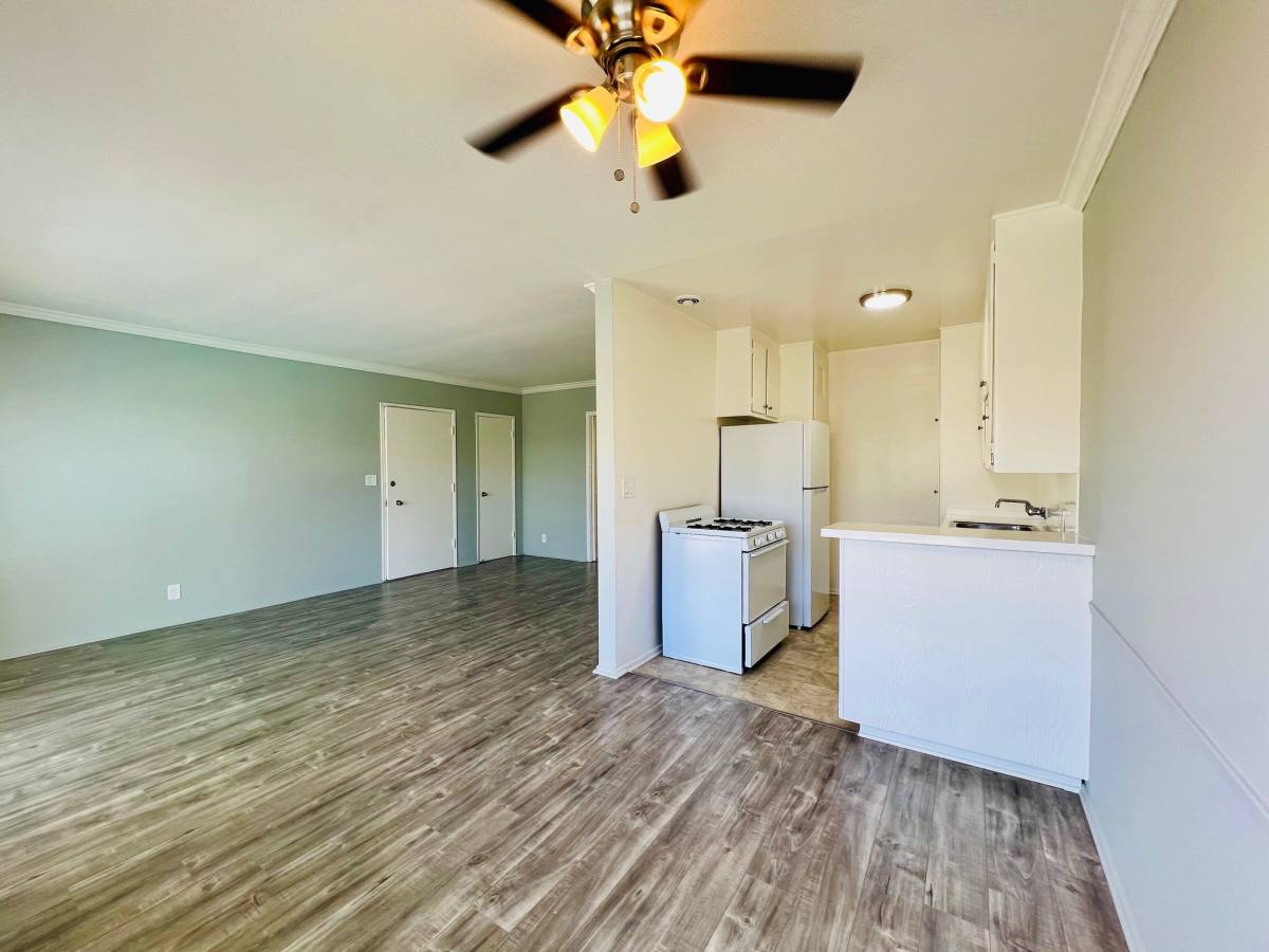 Apartment for rent at 4475 Murietta Ave #18, Sherman Oaks, CA 91423