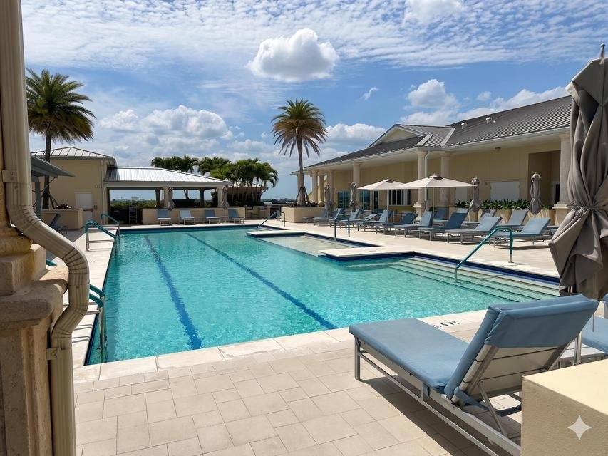 Apartment for rent at 2640 Lake Shore Dr #309, West Palm Beach, FL 33404