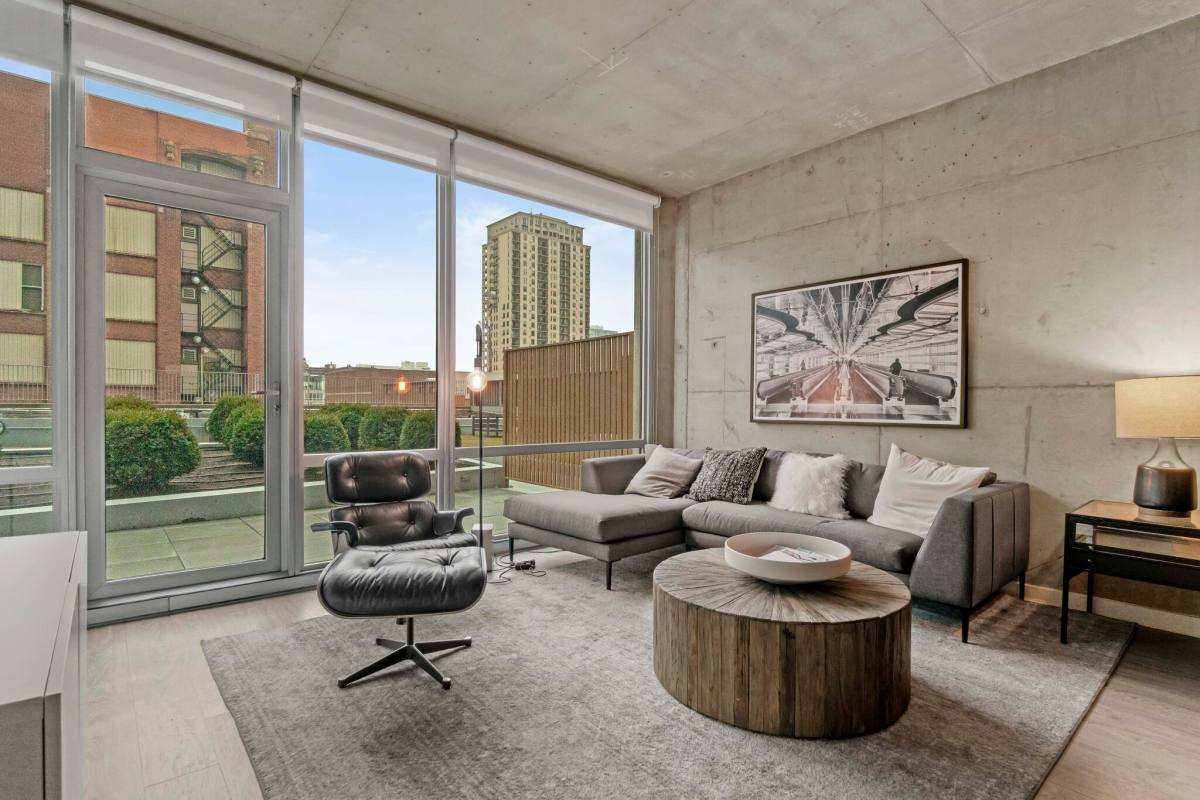 Apartment for rent at 1409 S State, Chicago, IL 60605