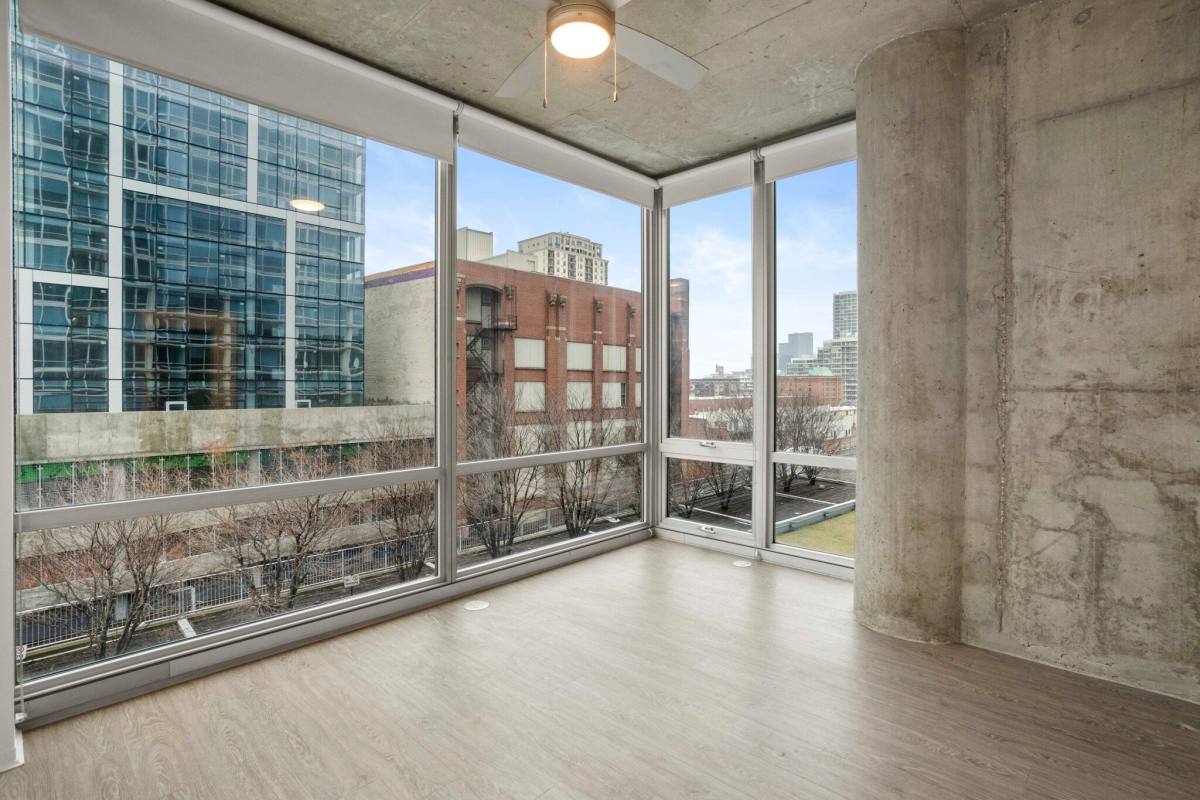 Apartment for rent at 1405 S State, Chicago, IL 60605