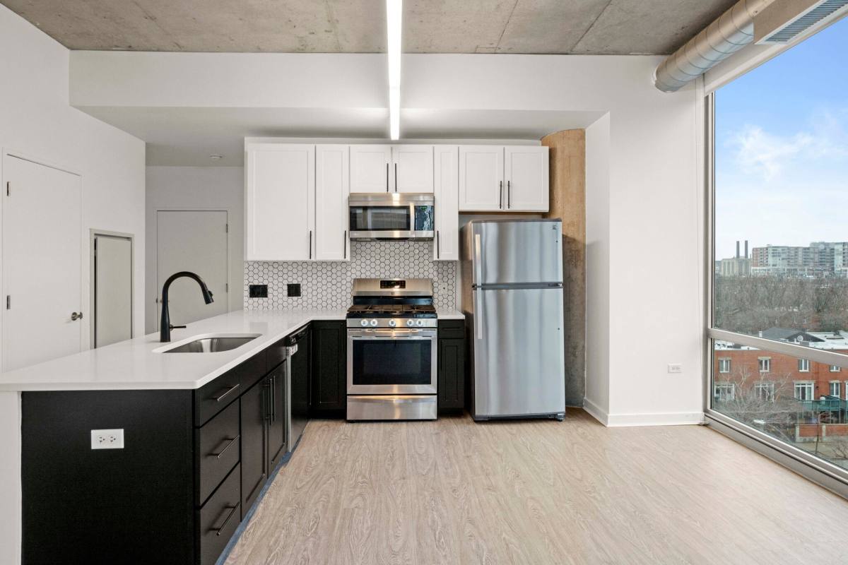Apartment for rent at 1405 S State, Chicago, IL 60605