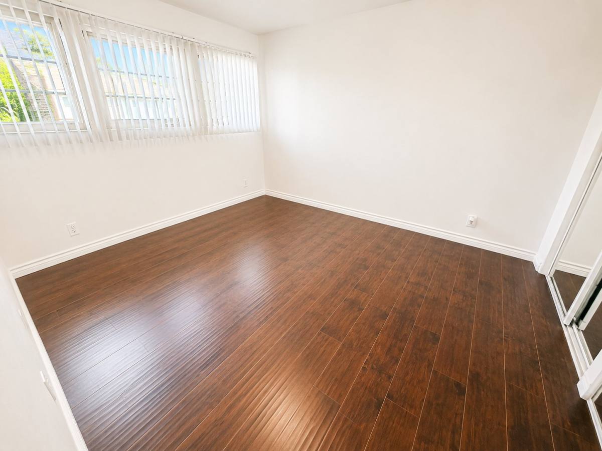 Apartment for rent at 8306 Manchester Ave, Playa Del Rey, CA 90293