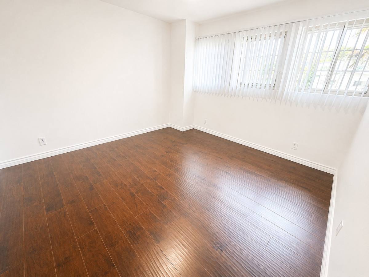 Apartment for rent at 8306 Manchester Ave, Playa Del Rey, CA 90293