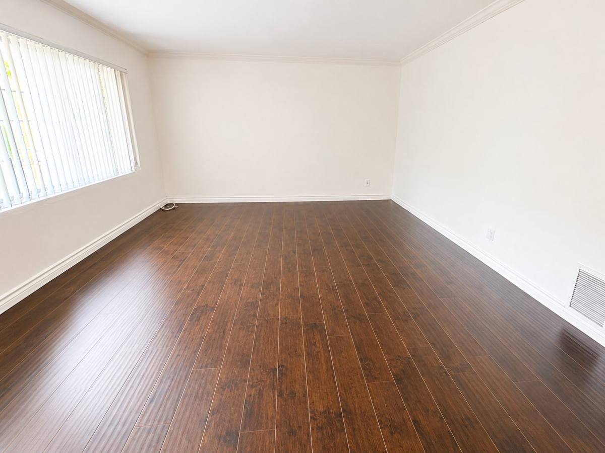 Apartment for rent at 8306 Manchester Ave, Playa Del Rey, CA 90293