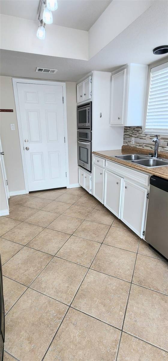 House for rent at 1701 Brokenshoe, Round Rock, TX 78681