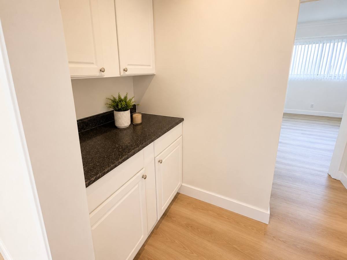 Apartment for rent at 8324 Manchester Ave, Playa Del Rey, CA 90293
