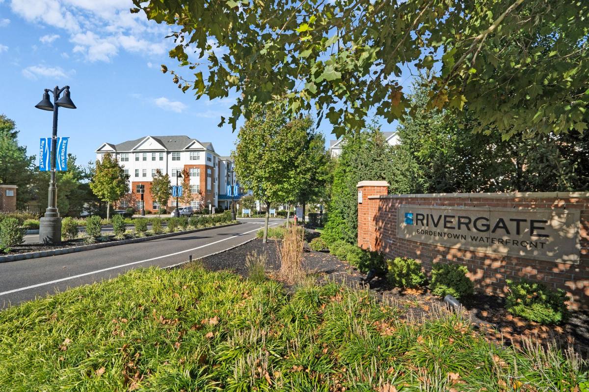 Apartment for rent at 500 Bluff View Cr, Bordentown, NJ 08505