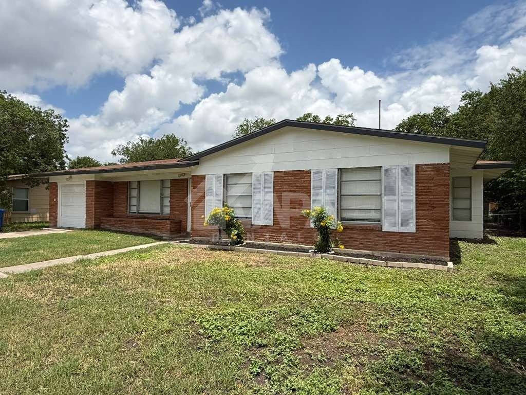 House for rent at 4511 Diamondhead Dr, San Antonio, TX 78218