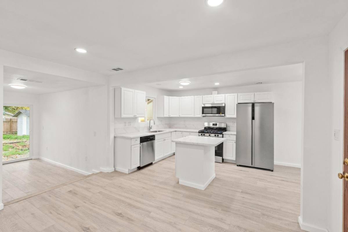House for rent at 2391 Carlsbad Ave, Sacramento, CA 95821