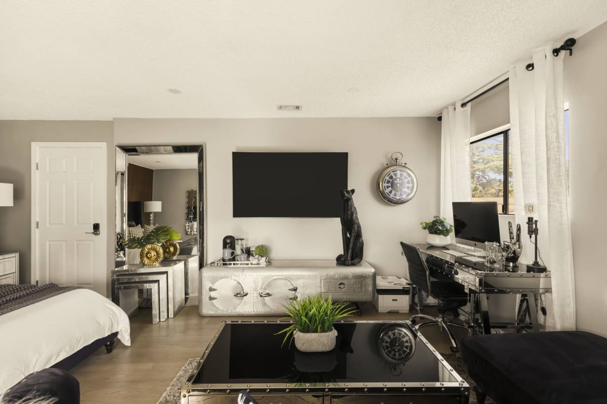 Apartment for rent at 7355 Garden Grove Ave #1, Reseda, CA 91335