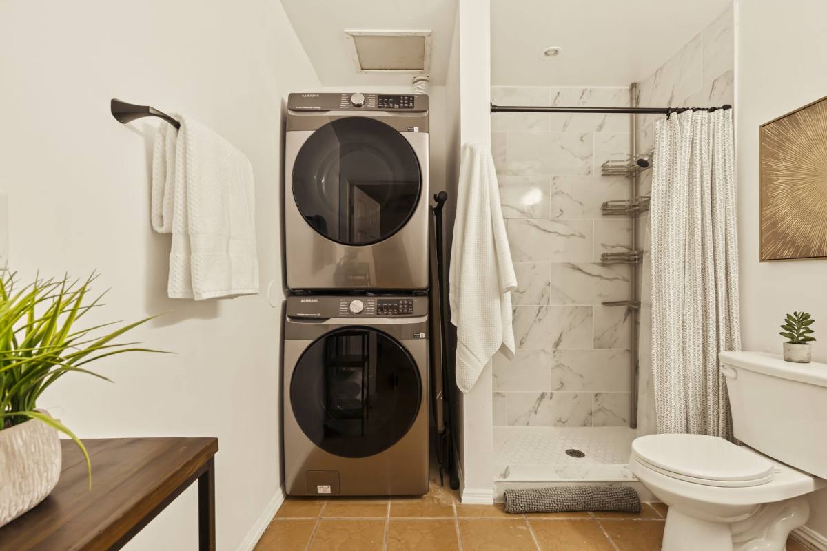 Apartment for rent at 7355 Garden Grove Ave #1, Reseda, CA 91335
