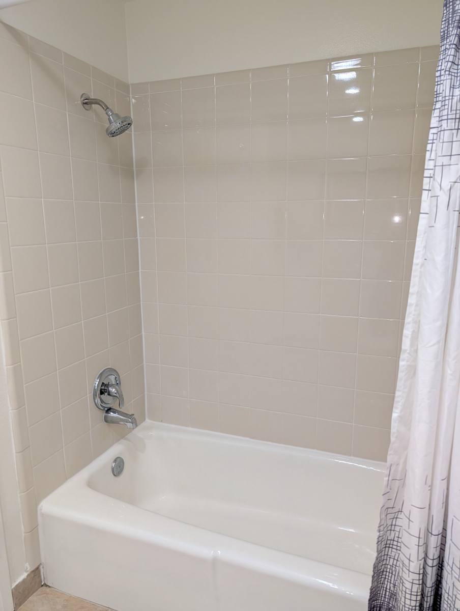 Apartment for rent at 2890 W235th St #9, Torrance, CA 90505