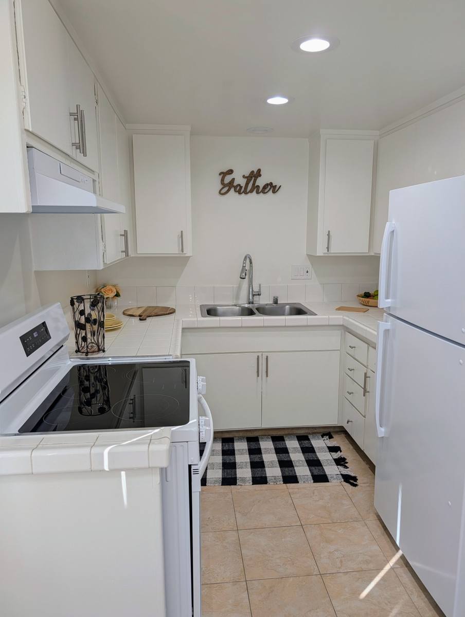 Apartment for rent at 2890 W235th St #9, Torrance, CA 90505