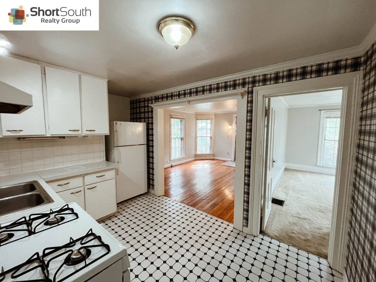 Apartment for rent at 235 Lafayette Ave NE, Grand Rapids, MI 49503