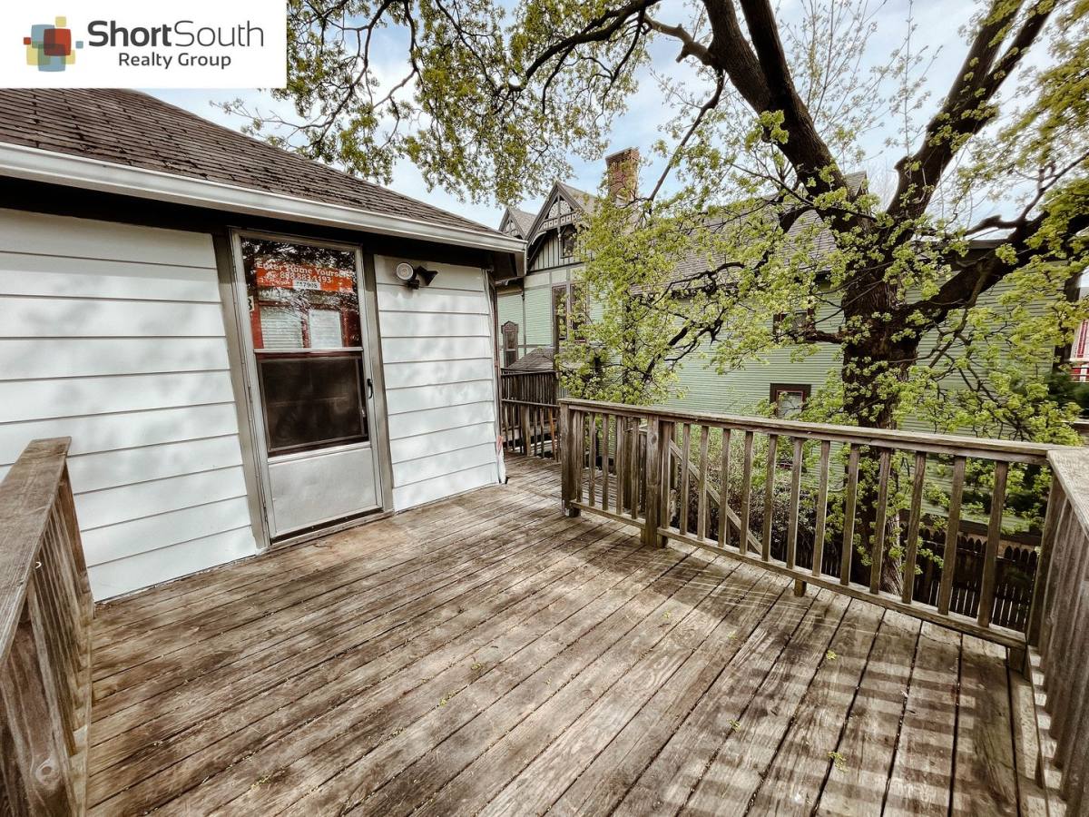 Apartment for rent at 235 Lafayette Ave NE, Grand Rapids, MI 49503