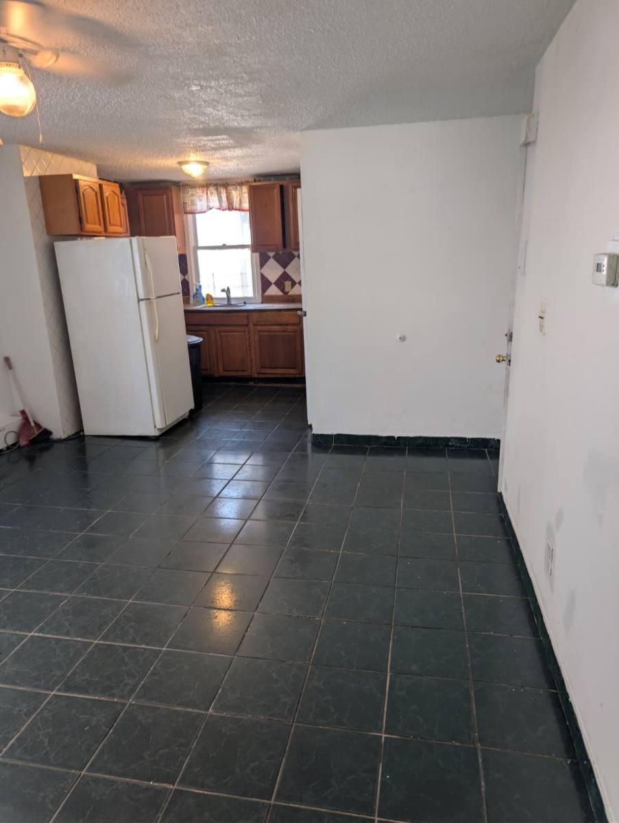 Apartment for rent at 76 Grove Ave #2, Staten Island, NY 10302