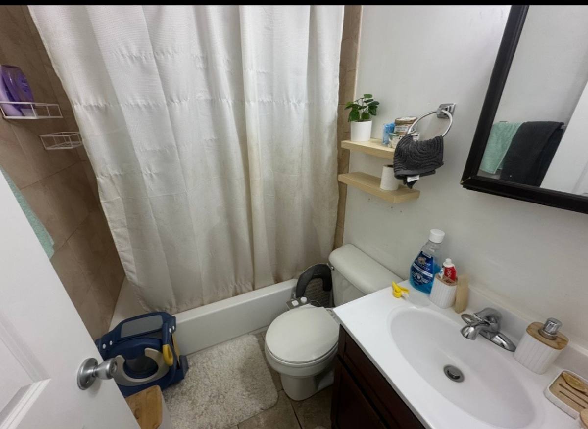 Apartment for rent at 1924 N 18th #2R, Philadelphia, PA 19121