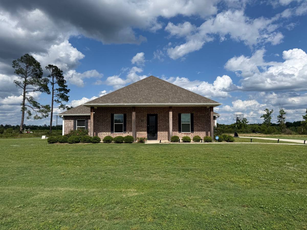 House for rent at 107 Liberty Dr, Leesville, LA 71446