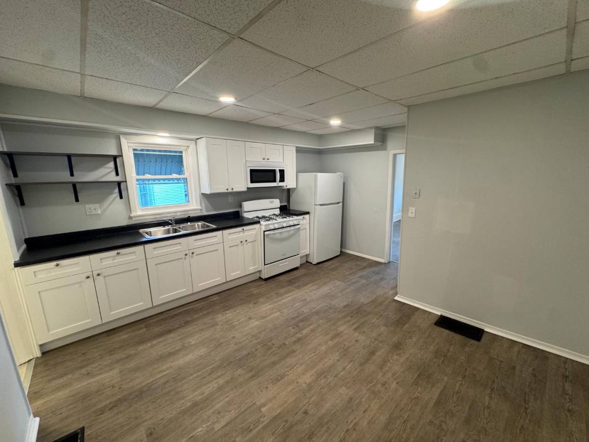 Apartment for rent at 704 W Monroe St #A, Bloomington, IL 61701