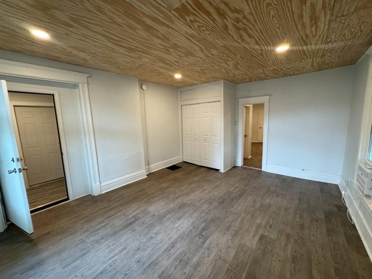 Apartment for rent at 704 W Monroe St #A, Bloomington, IL 61701