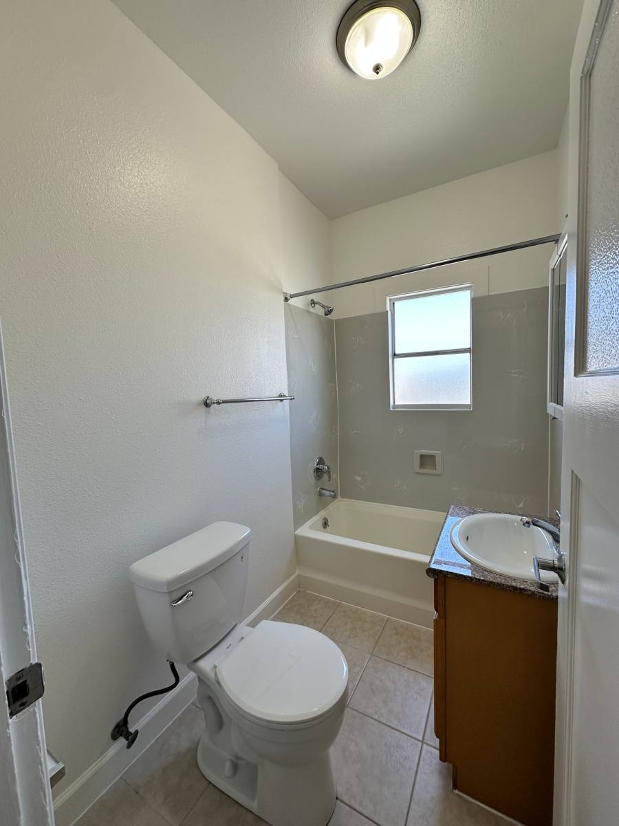 Apartment for rent at 624 Brooklyn Ave #209, Oakland, CA 94606