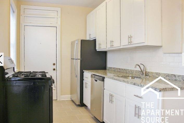 Apartment for rent at 623 W Melrose St #5, Chicago, IL 60657