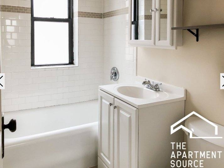 Apartment for rent at 623 W Melrose St #5, Chicago, IL 60657