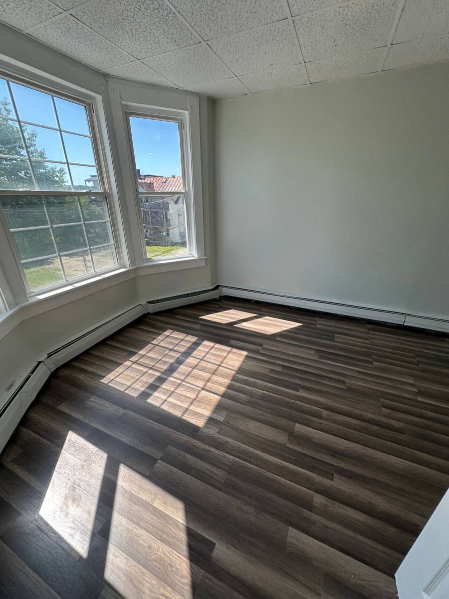 Apartment for rent at 54 Knox St #3, Lewiston, ME 04240