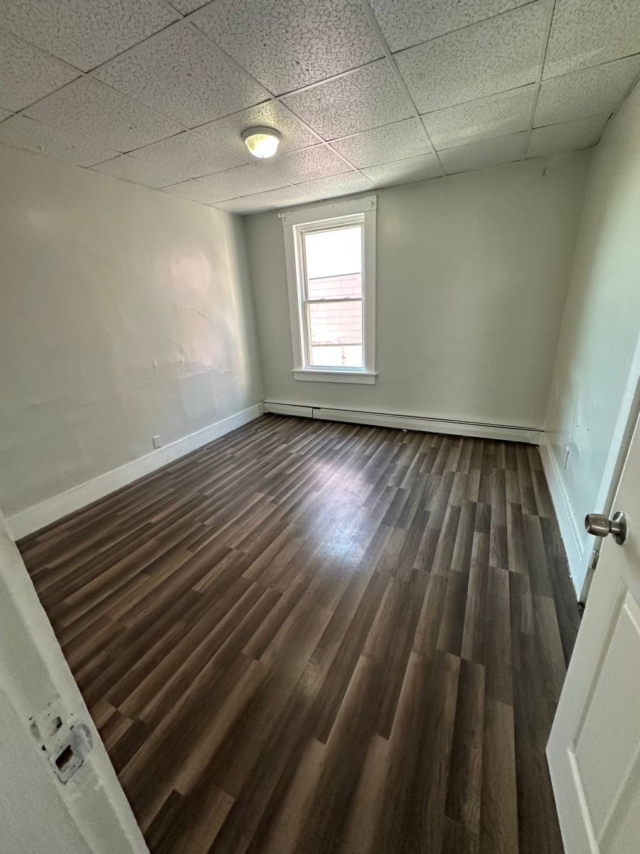 Apartment for rent at 54 Knox St #3, Lewiston, ME 04240