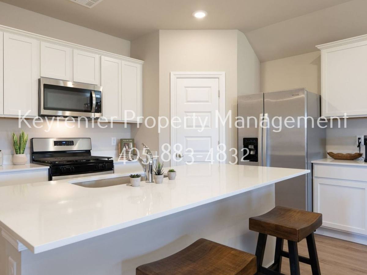 House for rent at 2809 Tracys Manor, Yukon, OK 73099